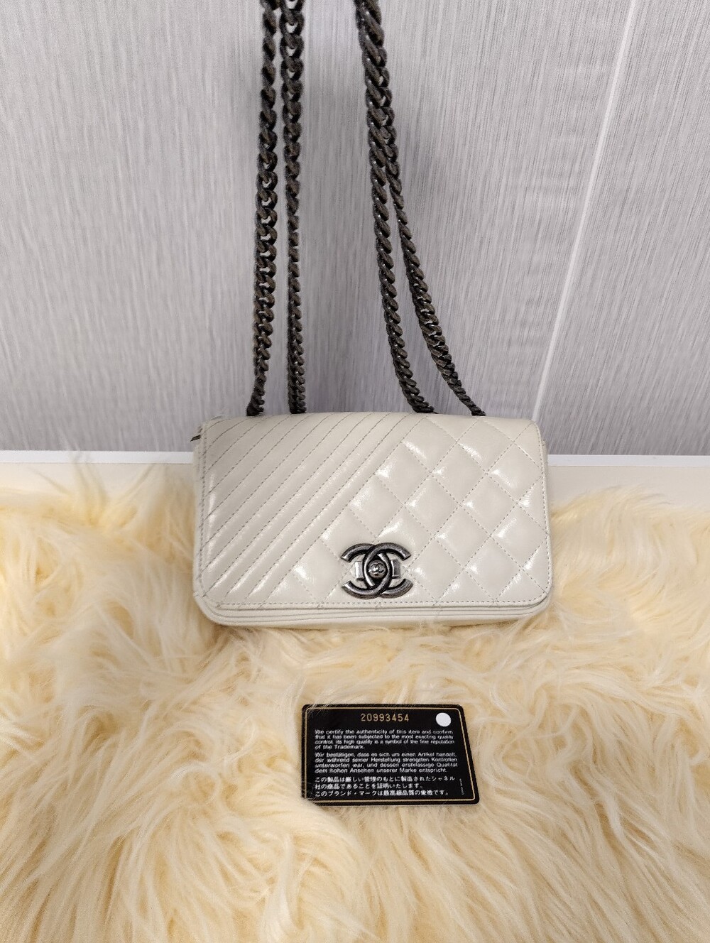 CHANEL Cream Quilted Leather Flap Bag with Silver Chain